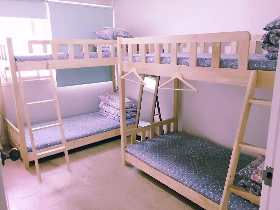 Check And Out Guesthouse & Pub 釜山広域市 0*,  韓国