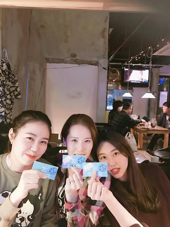 Check And Out Guesthouse & Pub 釜山広域市