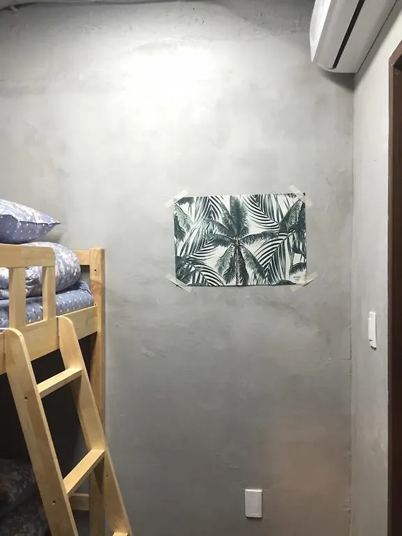 Check And Out Guesthouse & Pub 釜山広域市 ホステル