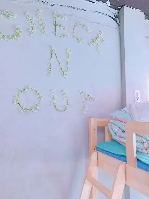 Check And Out Guesthouse & Pub Busan