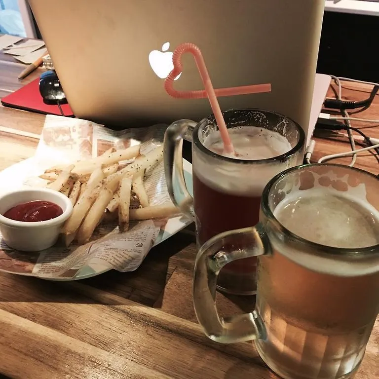 Check And Out Guesthouse & Pub Busan 0*,